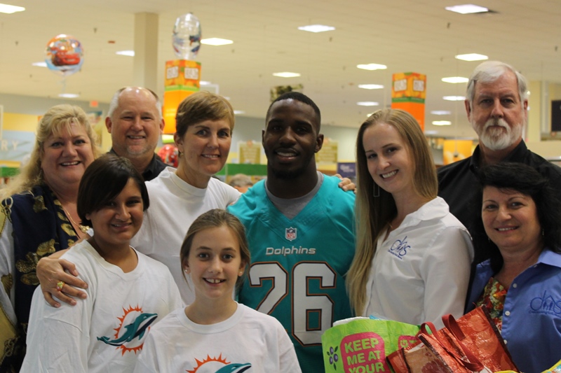 Publix, Dolphins Provide Grocery Spree